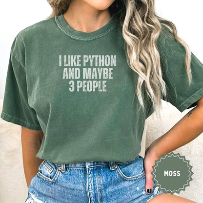 I Like Python and Maybe 3 People Graphic T-Shirt